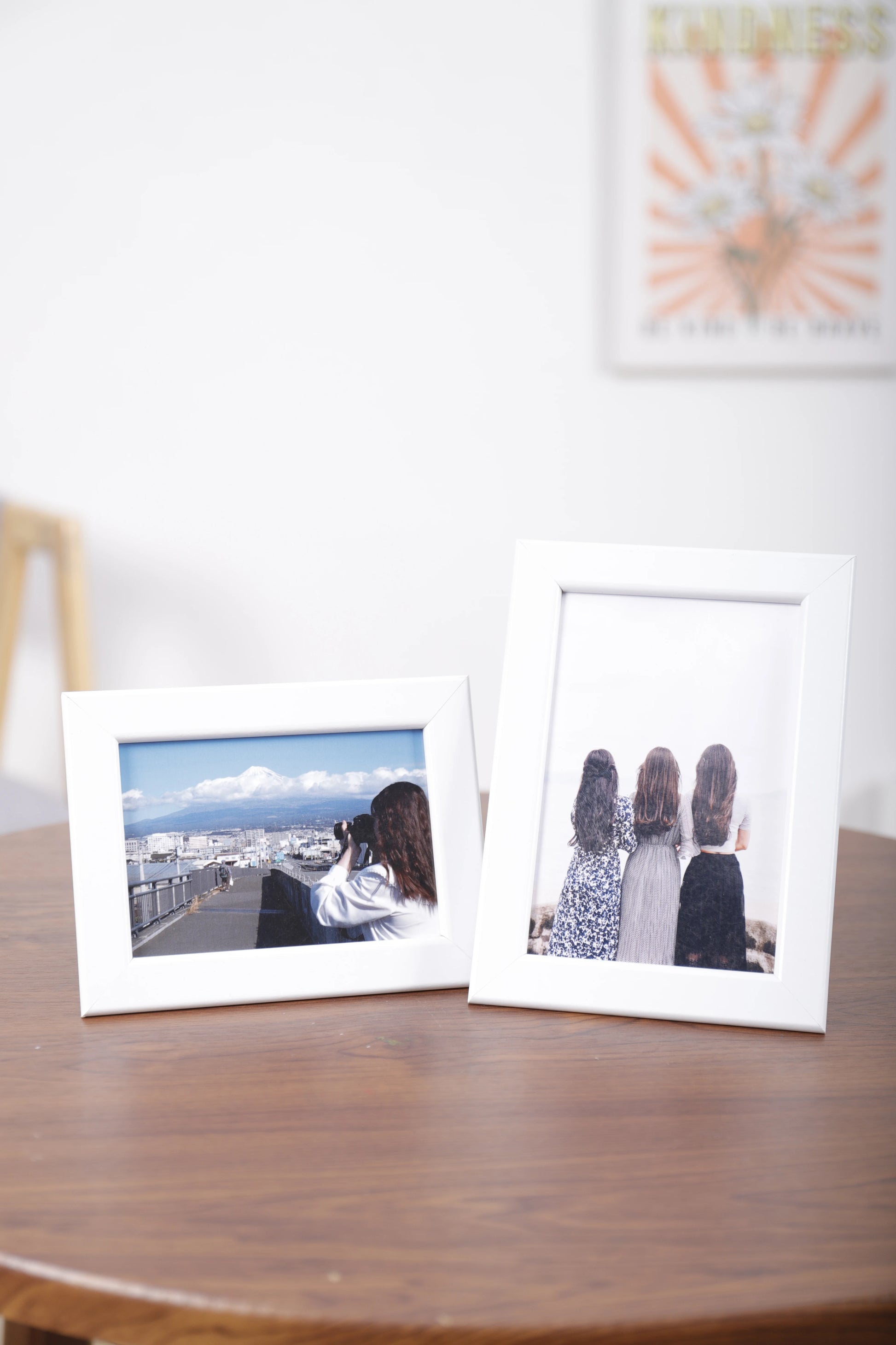 1 classic photo frame, desktop and wall photo frame, simple modern photo frame