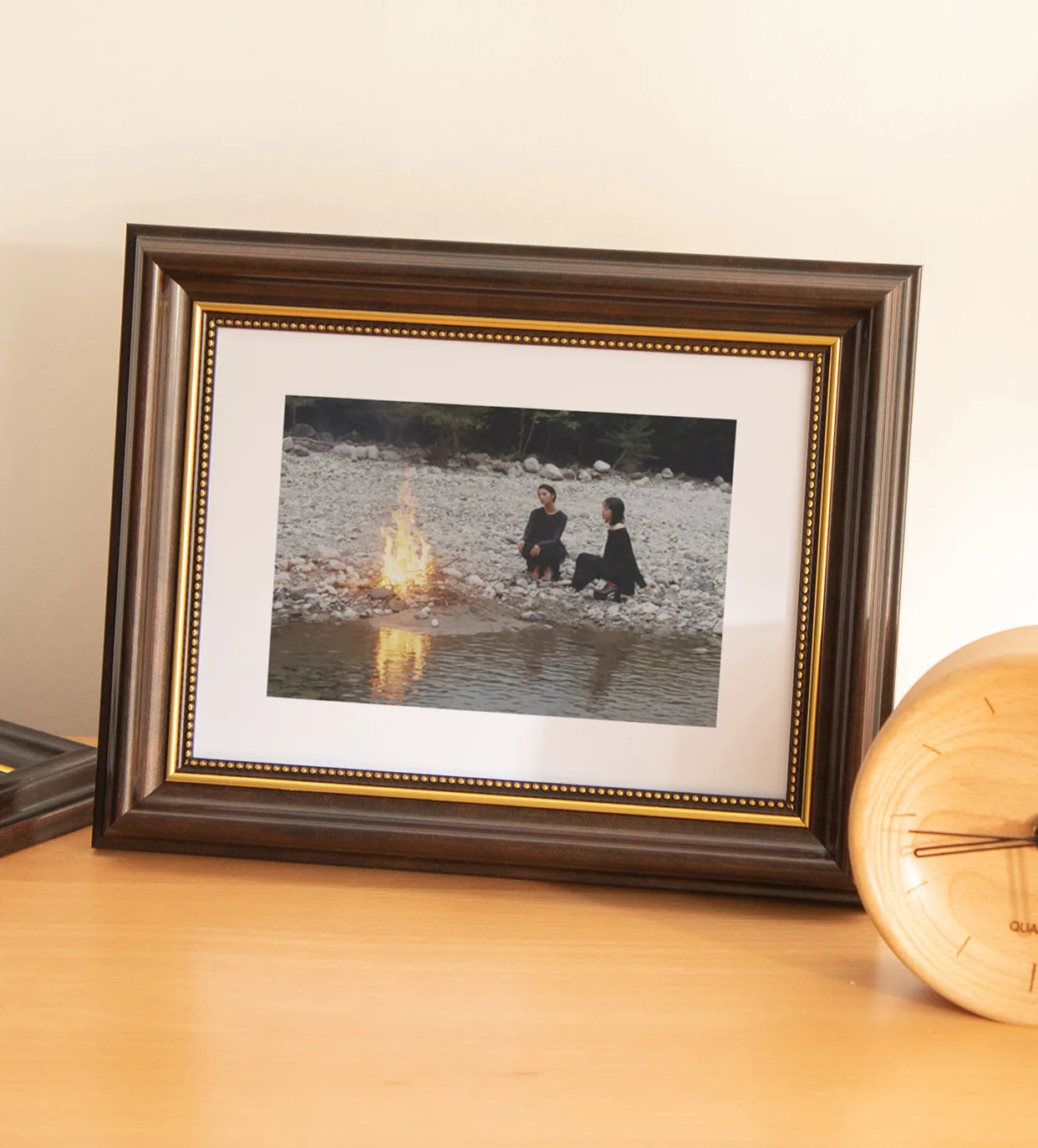 Wooden Photo Frame Stand for Kids, Picture Wall Hanging, Living Room Decor