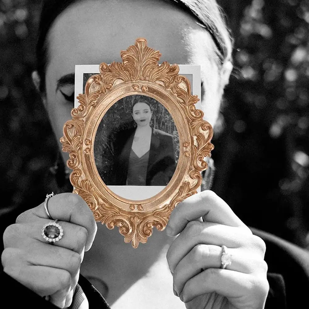 Wall Decoration Vintage Golden Retro Photo Frame